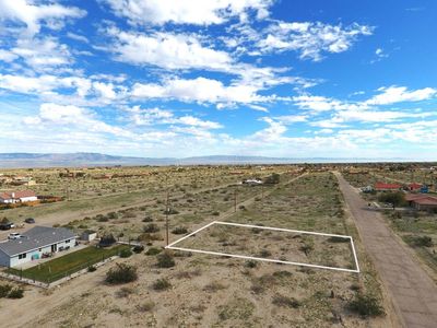 1572 Arctic Ave, Thermal, CA, 92274