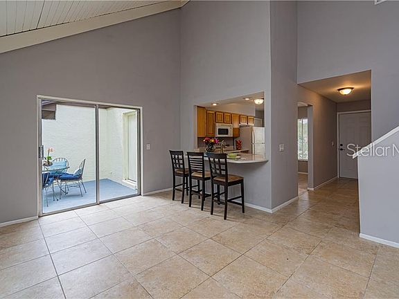 5th image of 130 Clear Lake Cir