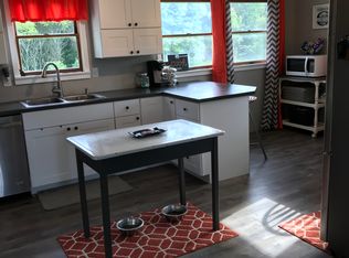 30003 Lee Rd, Waterford, PA 16441