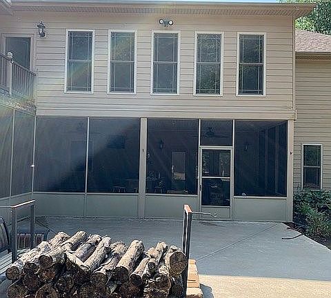 Florida Room Main Level. 
