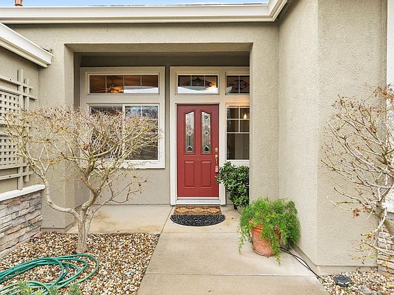 4th image of 802 Summerset Drive