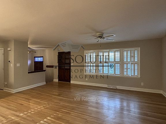4th image of 4812 Radcliff Rd