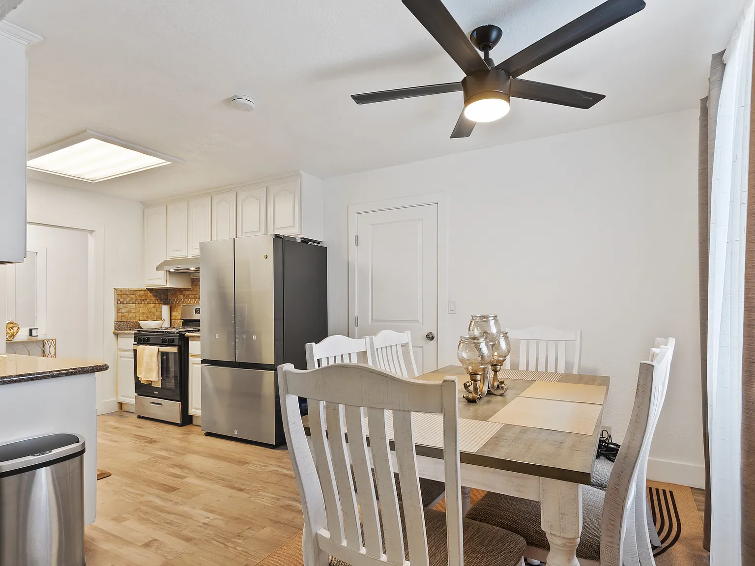 4 bed, 1700 sqft, $5,750 — Photo 4