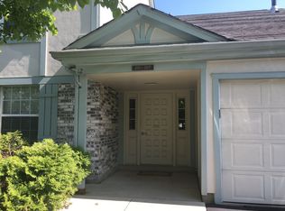 207 Blossom Ct #207, Buffalo Grove, IL 60089
