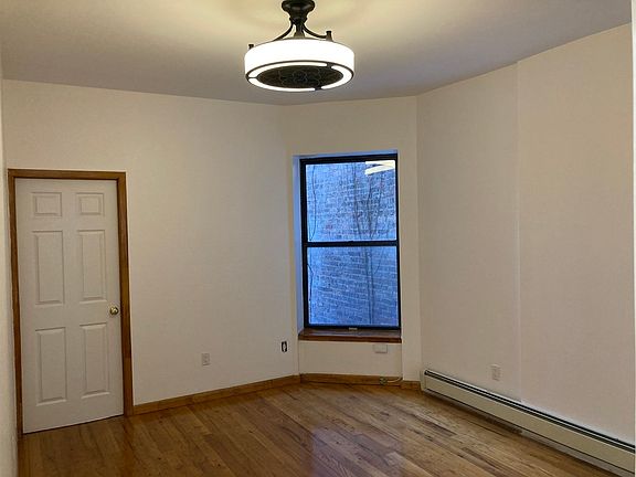 3rd image of 807 Bergen St APT 1R