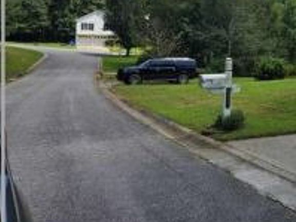 3rd image of 6142 Live Oak Dr