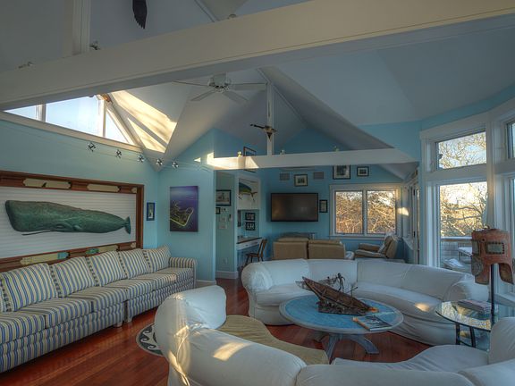 Spacious Living Area