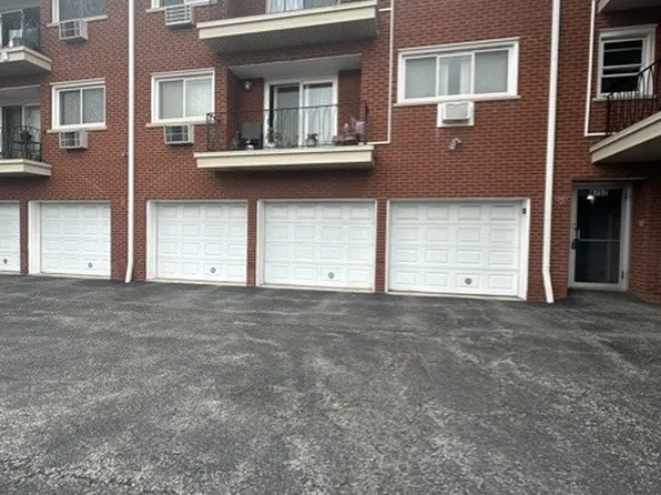 4752 W 101st St APT 6C, Oak Lawn, IL 60453