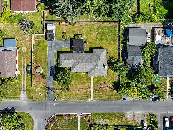 5th image of 2502 Thurston Avenue NE