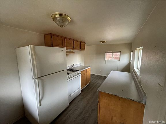 3rd image of 370 S Stuart Street