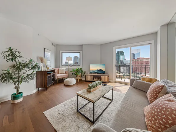1225 Lasalle Ave APT 2101, Minneapolis, MN 55403