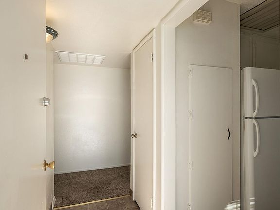 5th image of 487 W San Jose Ave