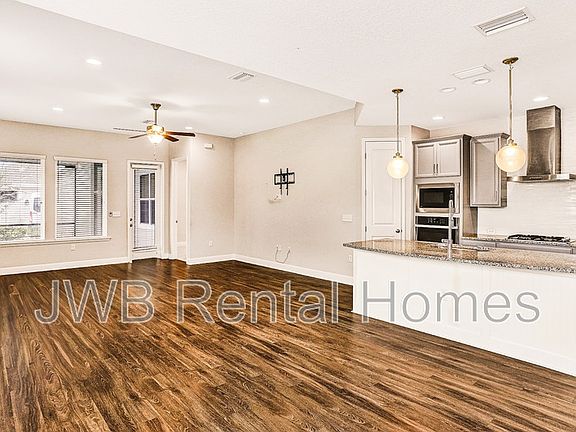 5th image of 45 Toomer Oak Way