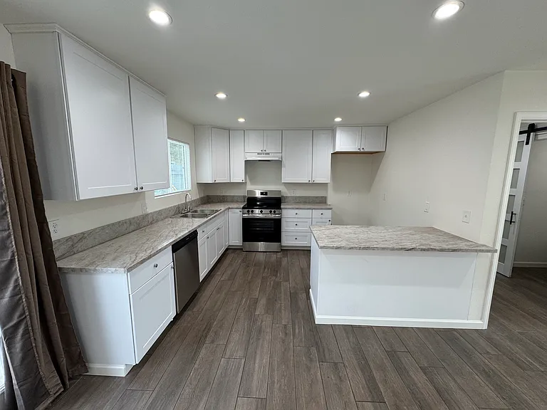 6461 Winnetka Ave #ADU — Photo 7