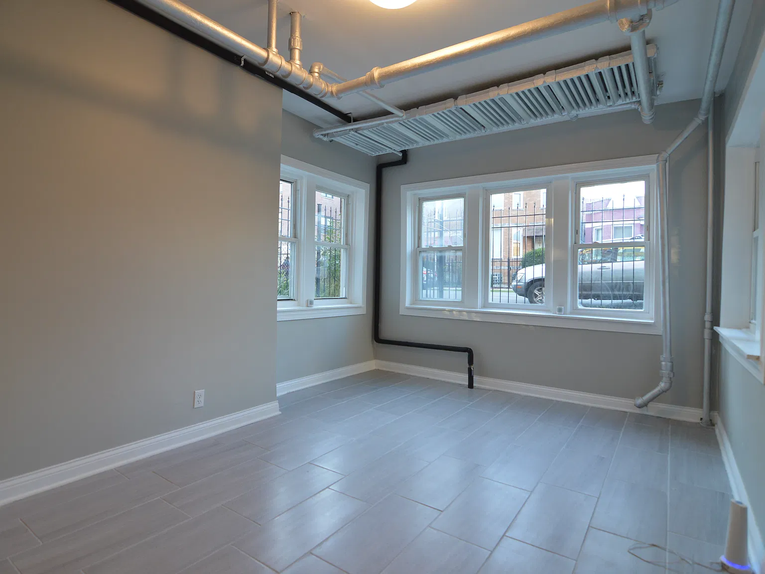 1 bed, 1000 sqft, $1,190 — Photo 2