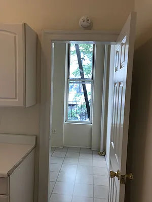 Rented by Flatiron Real Estate Advisors LLC | media 7