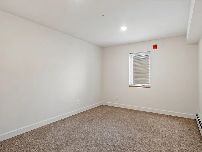 Coopers Landing Apartments — Photo 41