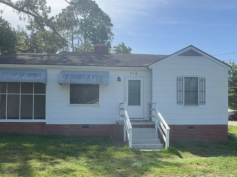 710 Green St — Photo 7