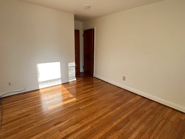 3529 Pelham Ave #2 — Photo 7