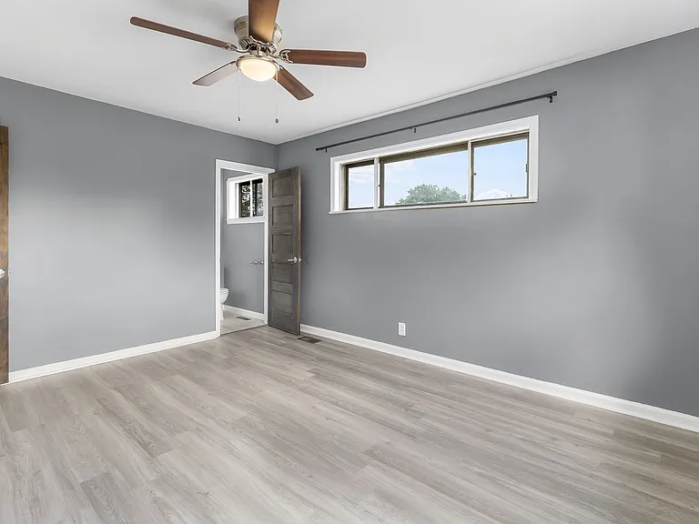 47 Moore Dr — Photo 18