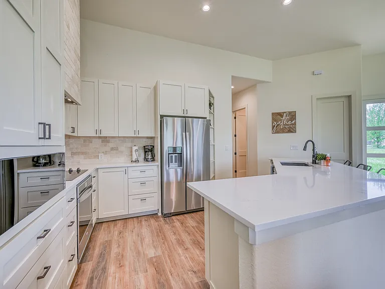 302 Parallel Cir — Photo 9