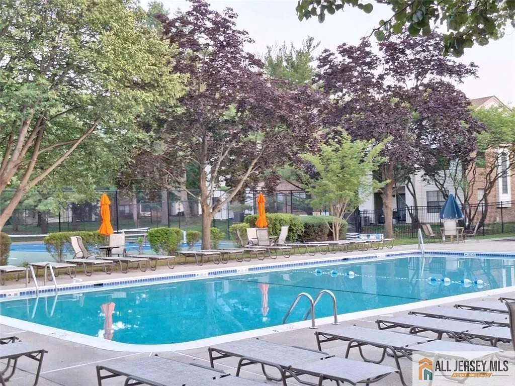 3 bed, 2.0 bath, 1275 sqft, $2,900 — Photo 1