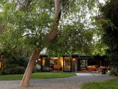 6760 Mulholland Dr, Los Angeles, CA, 90068