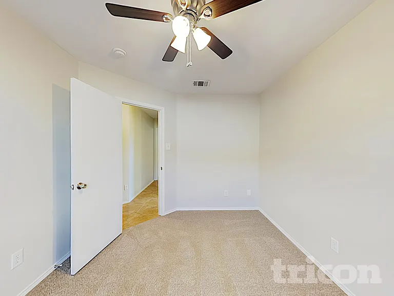 413 Rustic Grove Ln — Photo 11