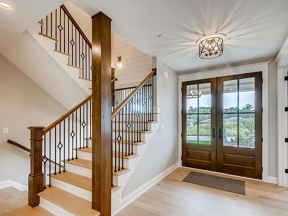 3rd image of 1872 Orchard Heights Ln