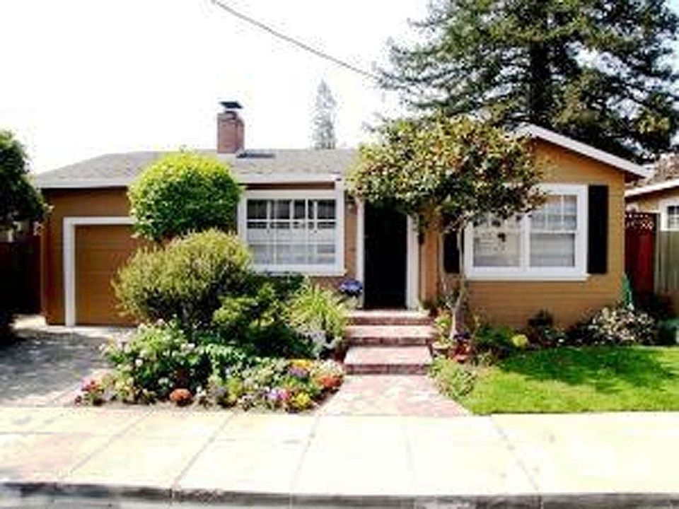 Beautiful Garden Cottage