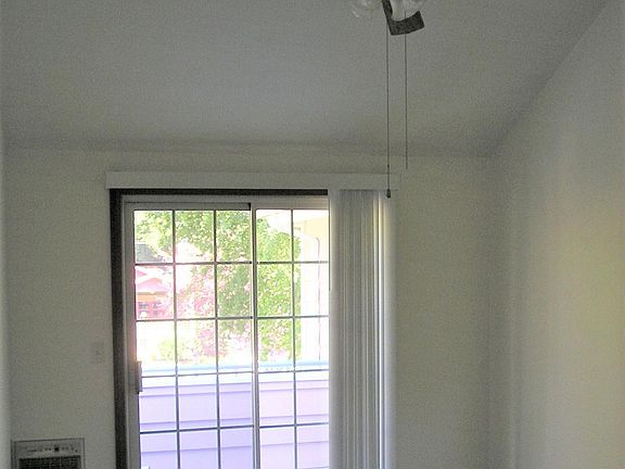 4th image of 203 Fox St #B