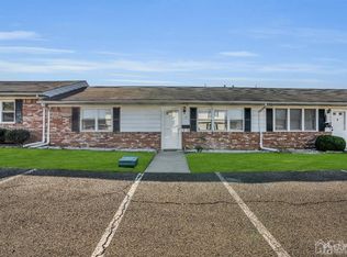 6 Ohio Ct, Matawan, NJ 07747