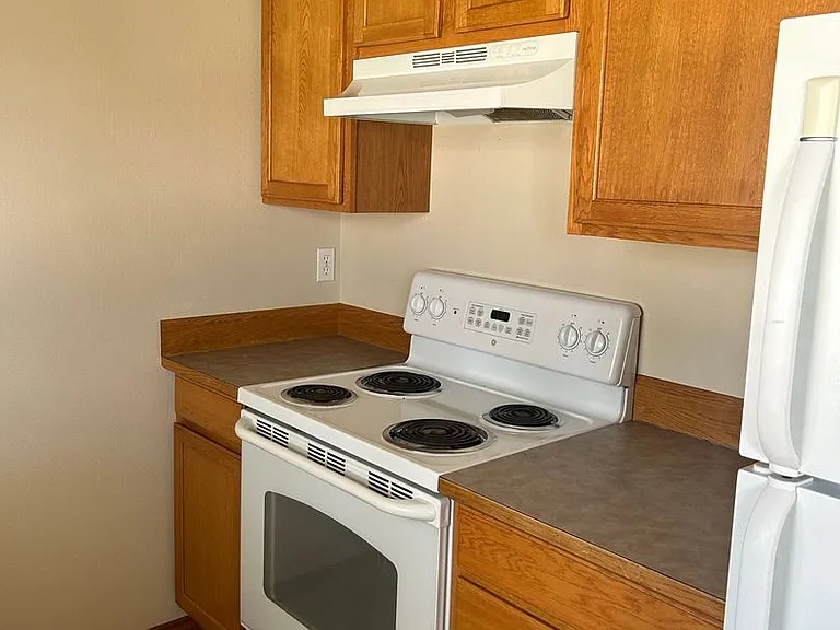 6201 W Trestle St #1-4 — Photo 4