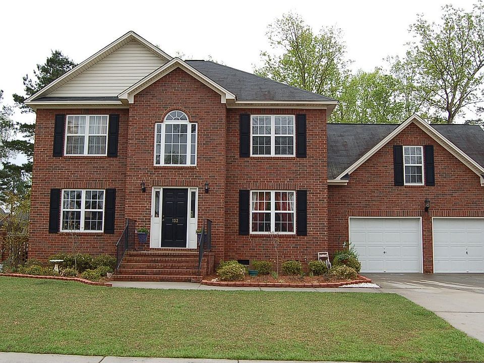 4 Bedroom in Golf Comm.