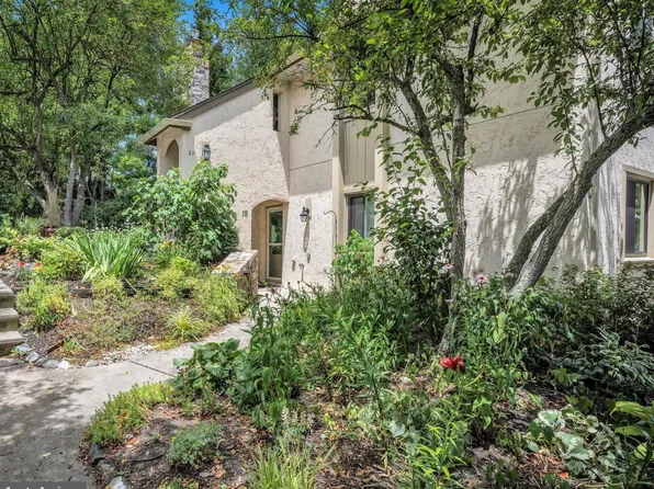 19 Muirfield Dr, Reading, PA 19607