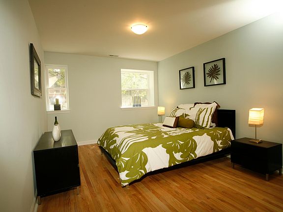 5th image of 6953 N Greenview Ave #409