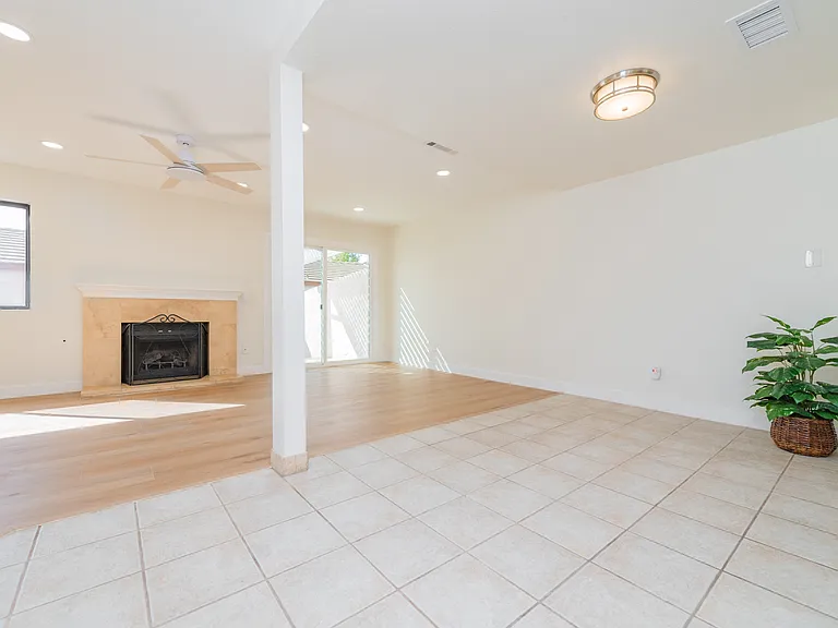 5212 Berkshire Way — Photo 2