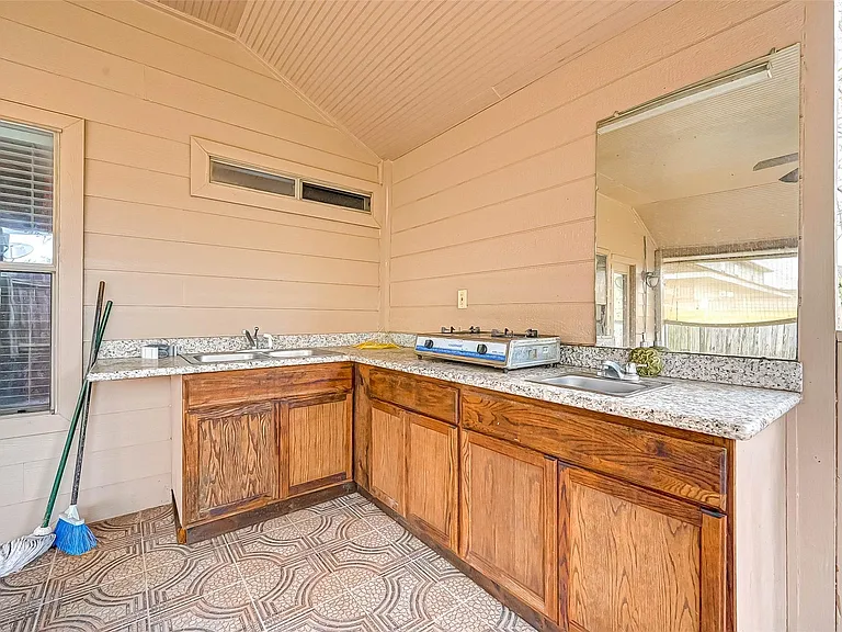 3522 Samuel Adams Ln — Photo 34