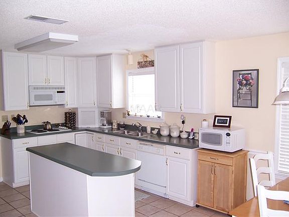 5th image of 857 Paradise Dr