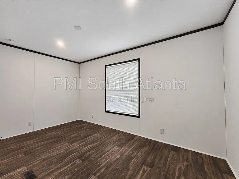 2621 Jeffersonville Rd #23 — Photo 25