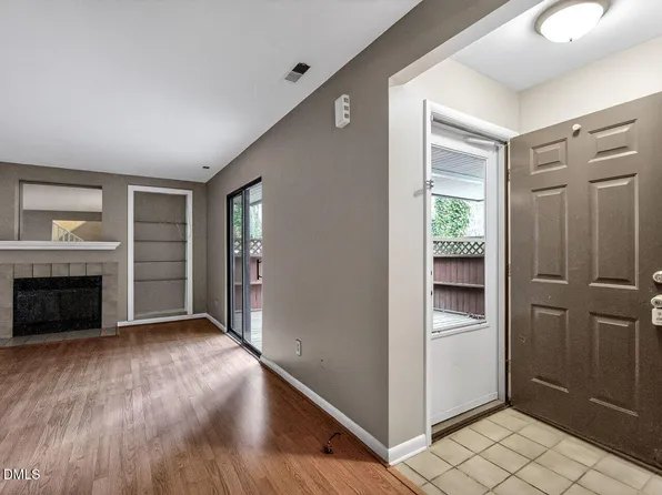 319 Brookberry Cir, Chapel Hill, NC 27517