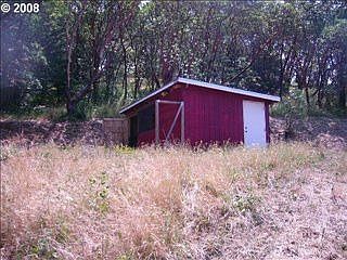 3rd image of 1042 Arcadia Dr