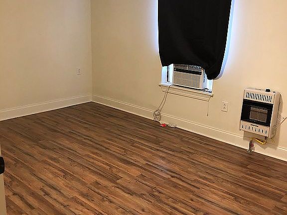 4th image of 1106 President St