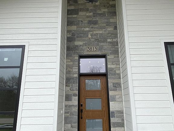 3rd image of 3815 White Pine Dr