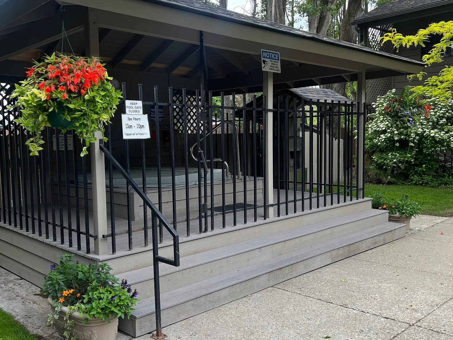 180 Vista Ln — Photo 3