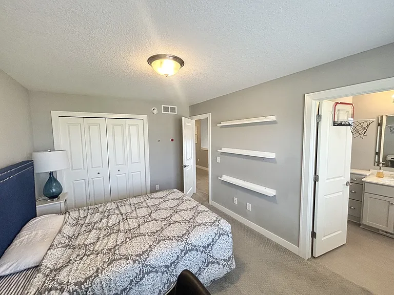 9068 Red Oak Trl — Photo 23