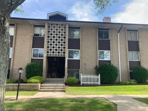 10429 N Church Dr APT 116, Parma Heights, OH 44130