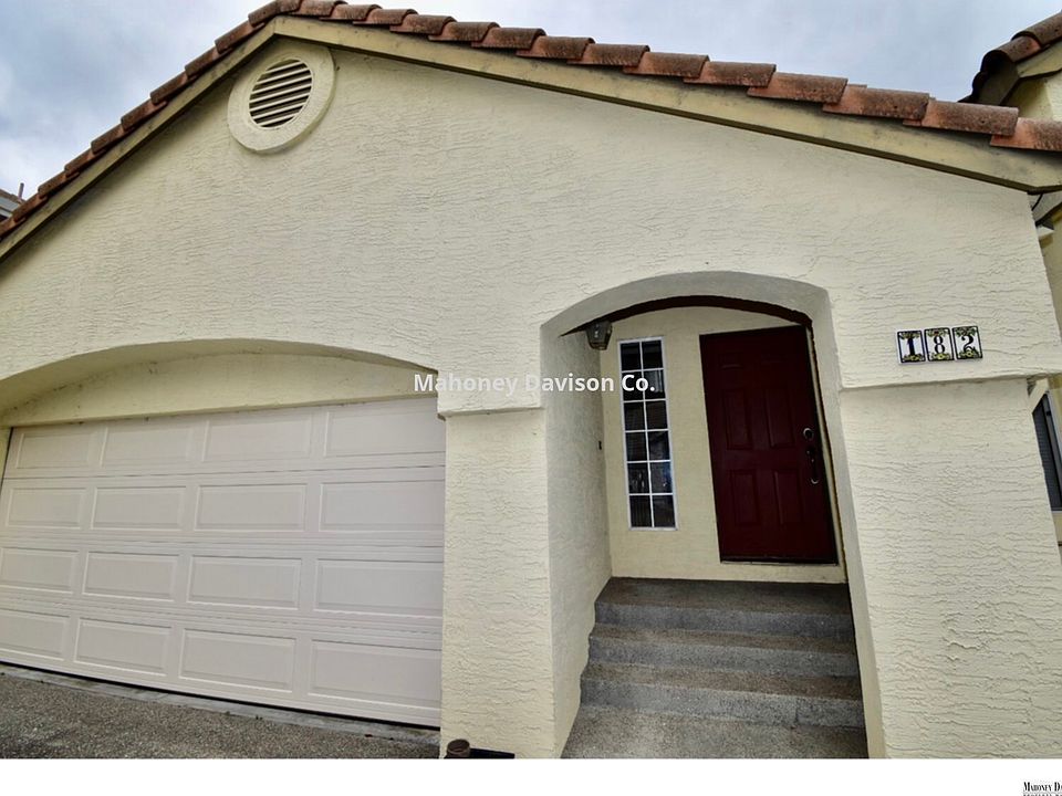 1st image of 182 Windsor Dr