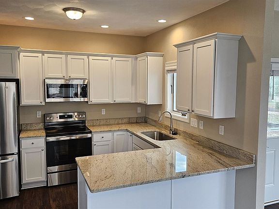 4th image of 6210 Meadows Ct