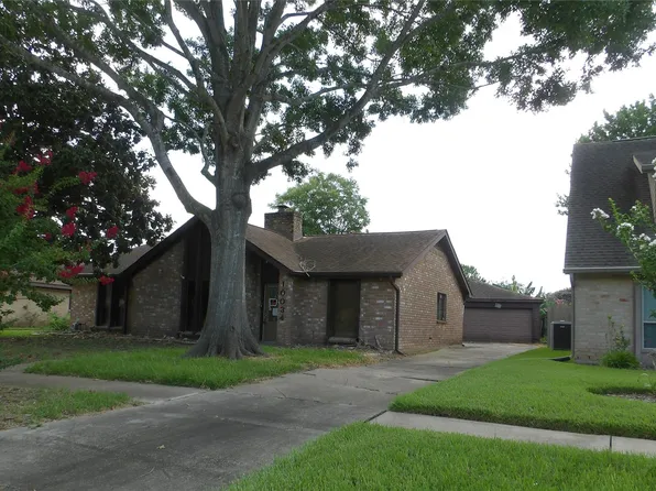 10034 Sageglow Dr, Houston, TX 77089